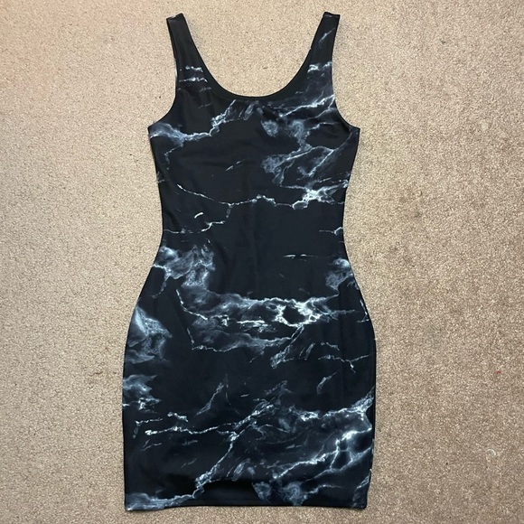 Express body contour Marble Print Scoop Neck Mini Sheath Dress Size Small - Picture 2 of 12